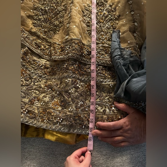 Pakistani/Indian Beautiful reception wedding bridal dress - Picture 12 of 17